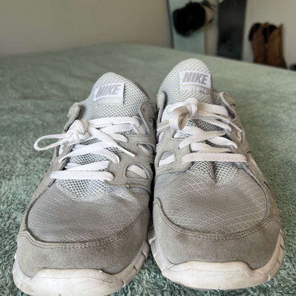 Nike running shoes - Picture 5 of 5